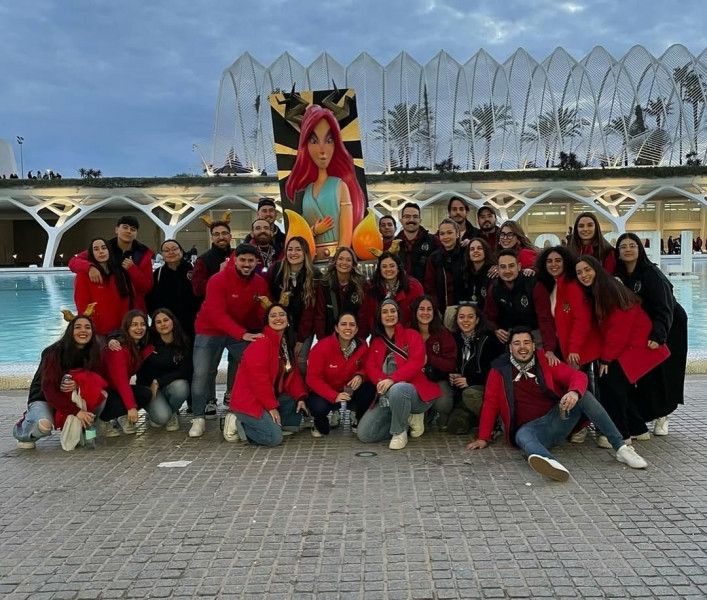 dissabte 15 de marcplanta de la nostra falla gran   societat contenta per abuncancia de cornamen  maximo ancho 2400 maxima altura 1800 