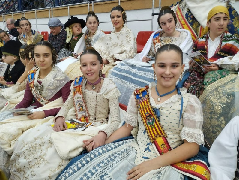 homenatge forces armades  hui els nostres representants gara i pablo han assistit a l homenatge  3   maximo ancho 2400 maxima altura 1800 