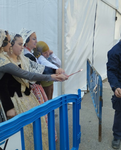 19 de marcal mati gaudim de l ultima desperta de les falles i recarreguem piles amb una xolocata  1   maximo ancho 2400 maxima altura 1800 